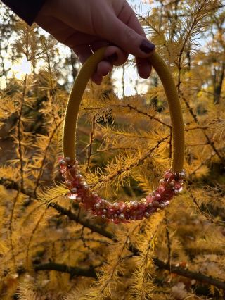 Tenhle kouzelný náhrdelník je k mání, je to poslední kus a stihne se to pod 🎄❤️ ✨ www.terkatvori.cz ✨