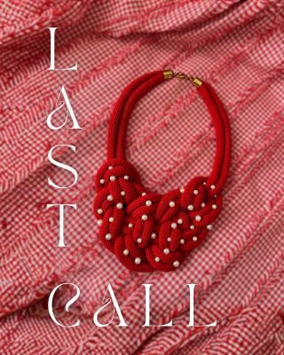 Mám tady nějaké smutné náhrdelníky, které ještě zítra můžu odeslat a potěší někoho pod 🎄😍 tak si zalistuj a vybírej! ❤️...